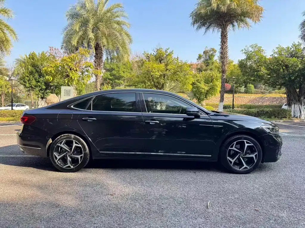 Volkswagen Passat — фото 10