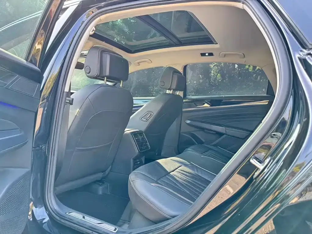 Volkswagen Passat — фото 3