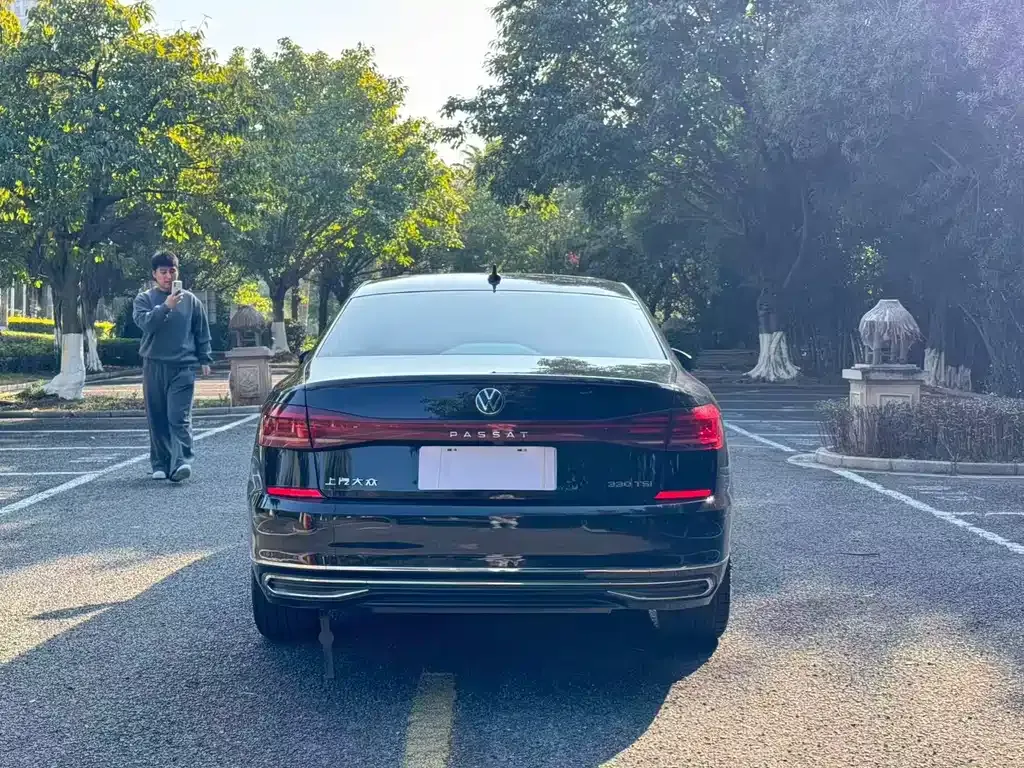 Volkswagen Passat — фото 4
