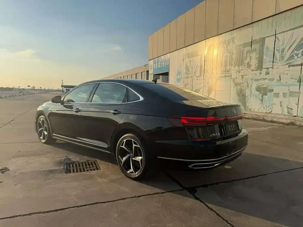 Volkswagen Passat 2023 из CN, фото 9