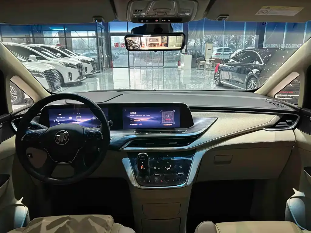 Buick GL8 2023 из CN, фото 3