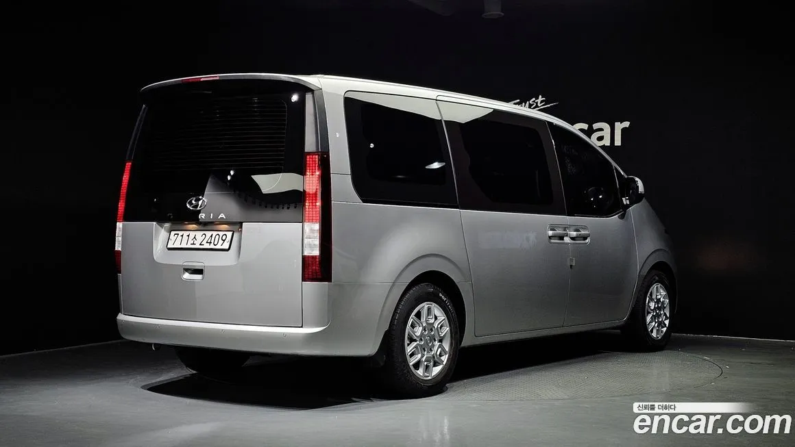 Hyundai Staria — фото 3