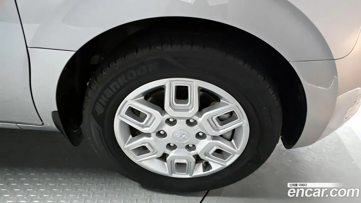 Hyundai Staria — фото 2