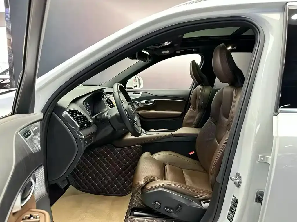Volvo XC90 2022 из CN, фото 7