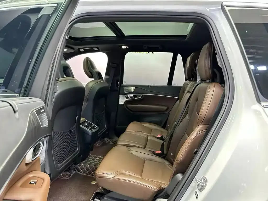 Volvo XC90 2022 из CN, фото 4
