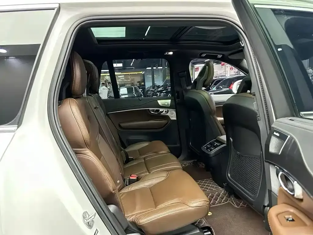 Volvo XC90 2022 из CN, фото 9