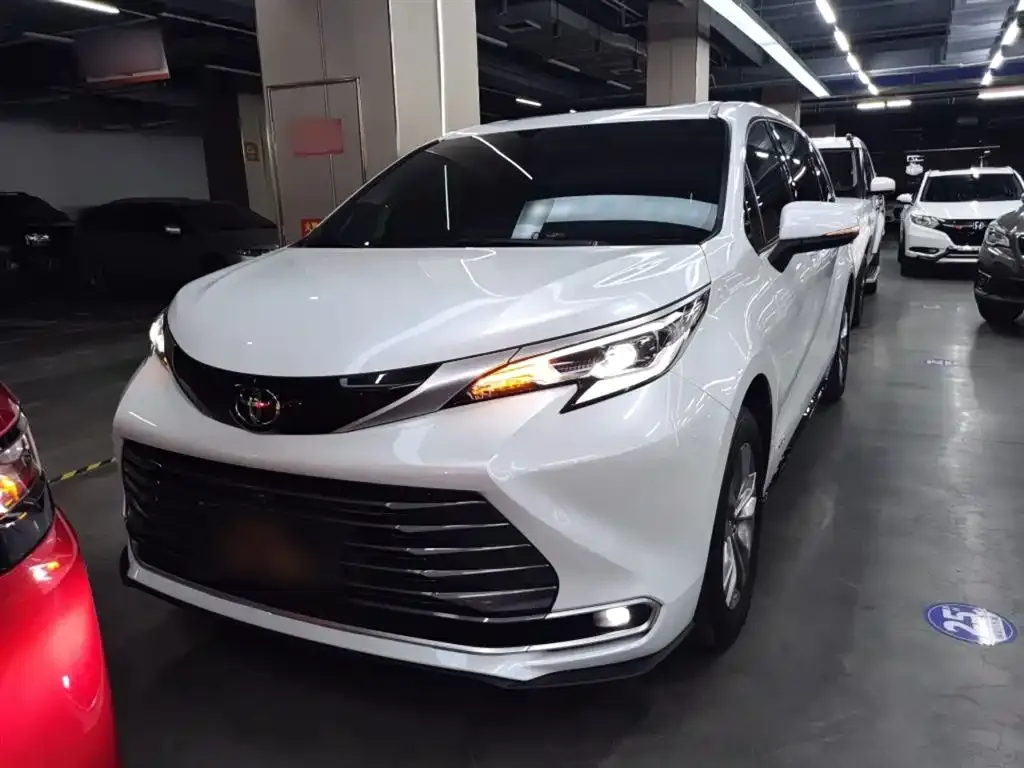 Toyota Sienna 2025 из CN, фото 6