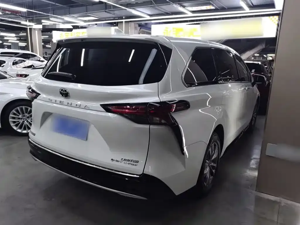 Toyota Sienna 2025 из CN, фото 5