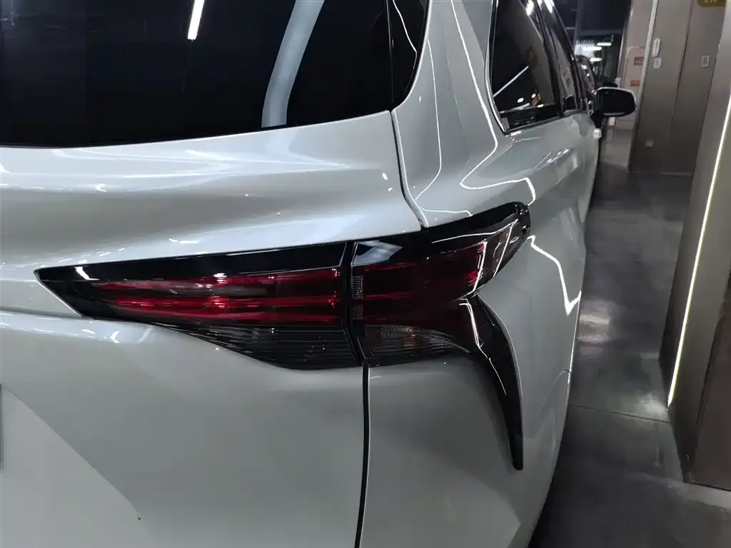 Toyota Sienna 2025 из CN, фото 8