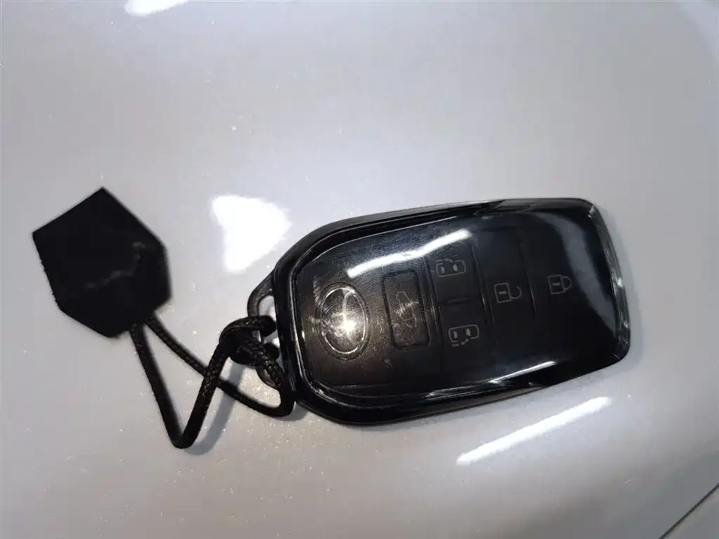 Toyota Sienna 2025 из CN, фото 2