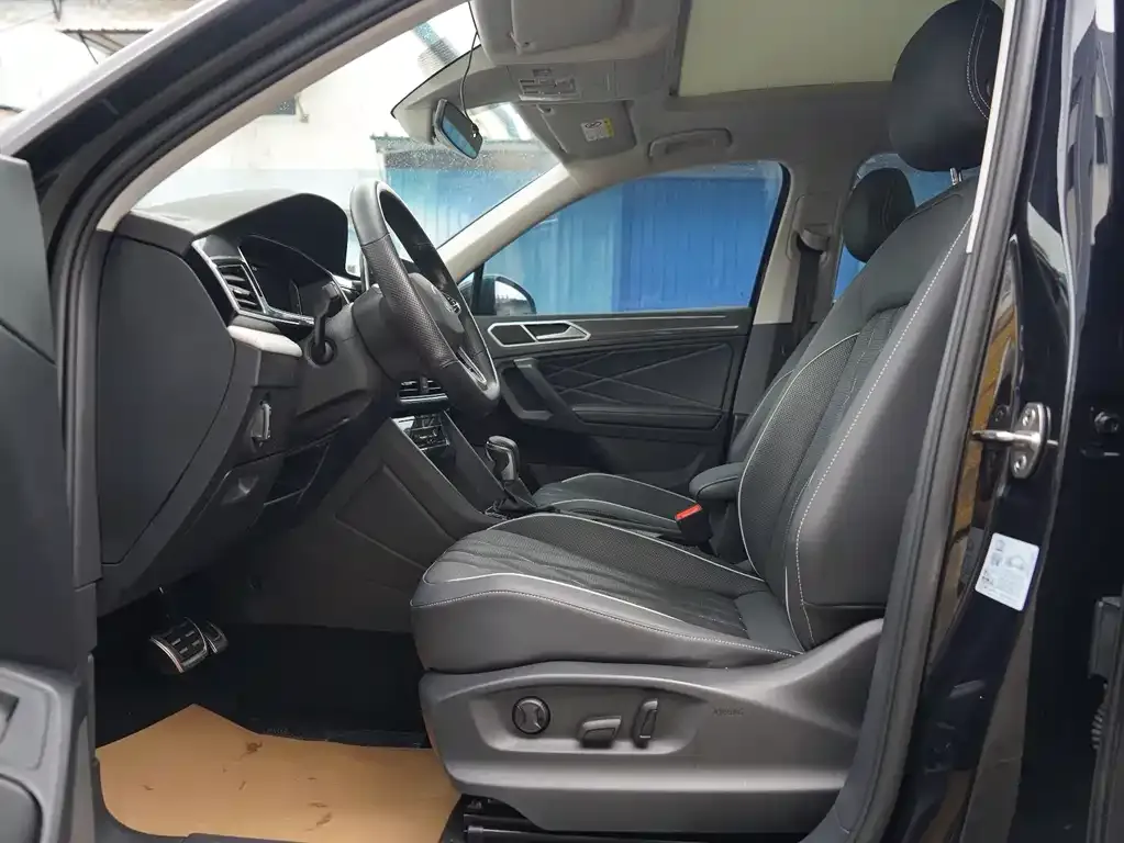 Volkswagen Tiguan L 2024 из CN, фото 10
