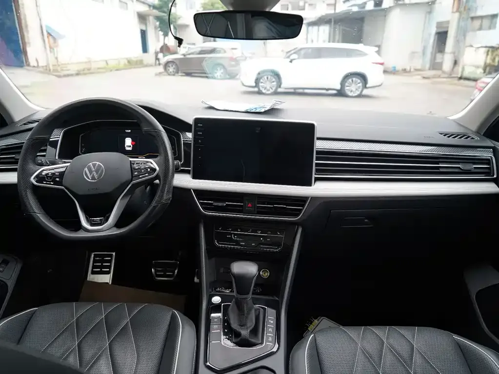 Volkswagen Tiguan L 2024 из CN, фото 4