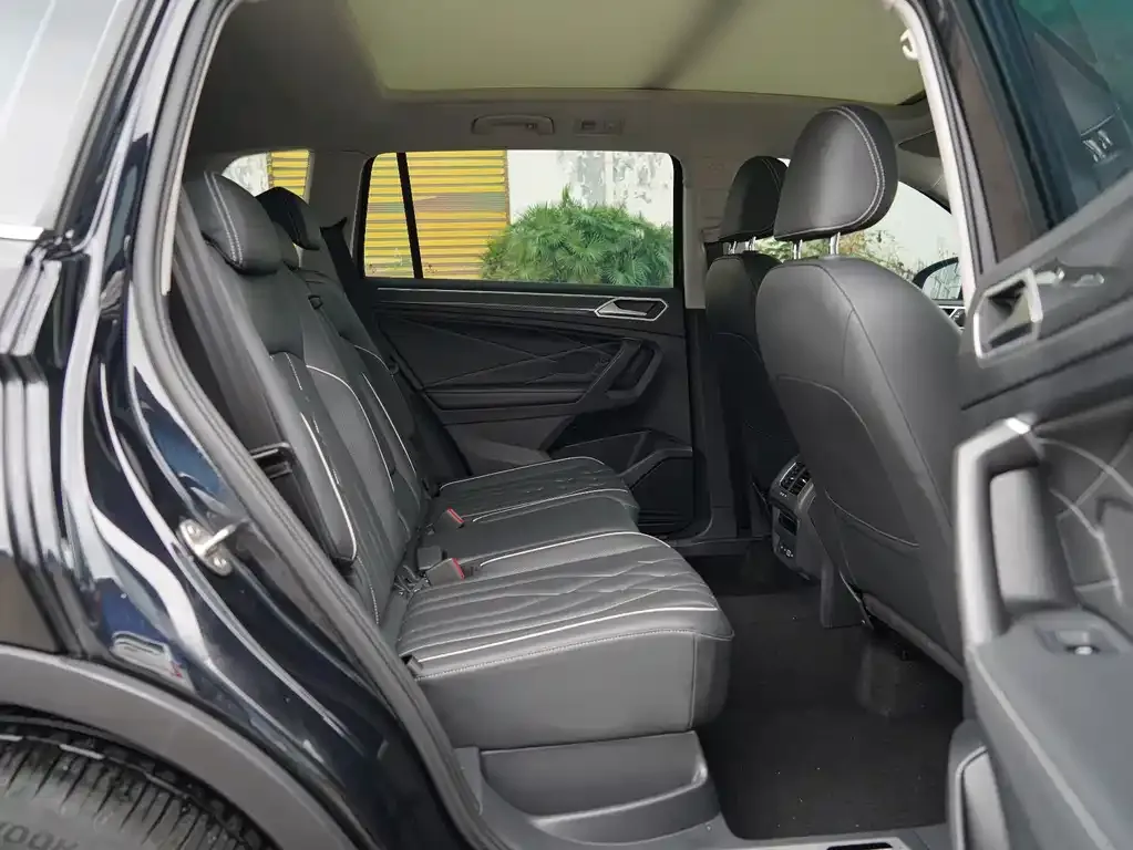 Volkswagen Tiguan L 2024 из CN, фото 6