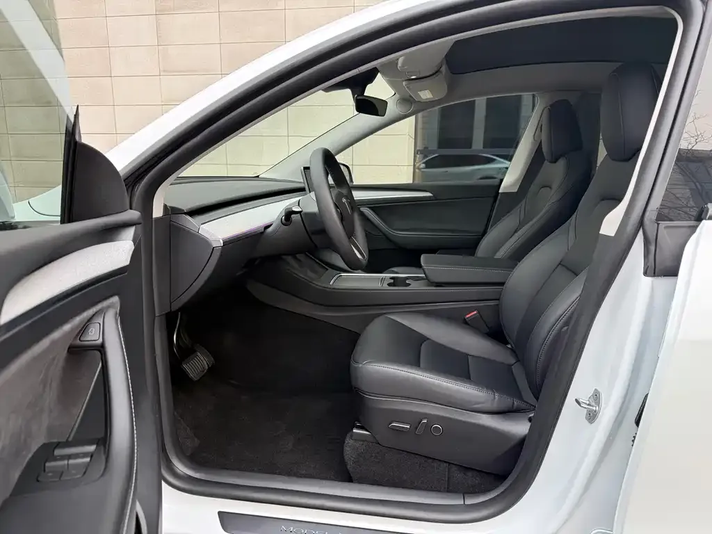 Tesla Model Y 2023 из CN, фото 4