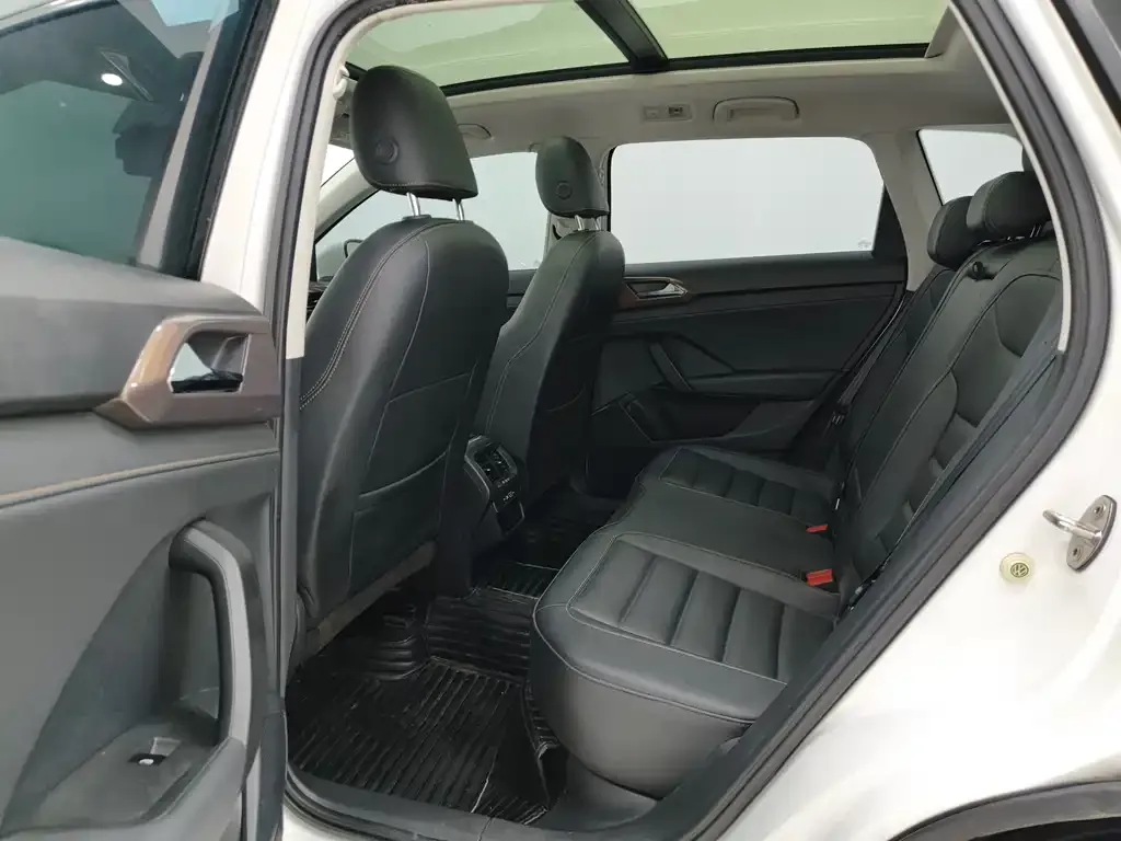 Volkswagen Tharu 2022 из CN, фото 4