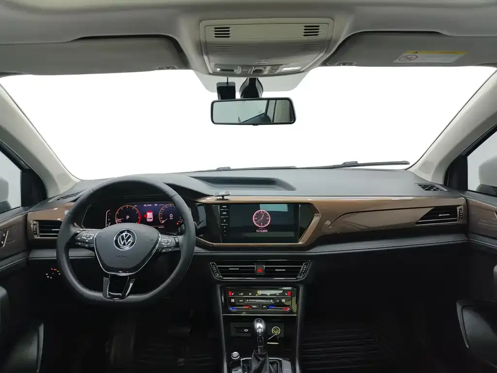 Volkswagen Tharu 2022 из CN, фото 7