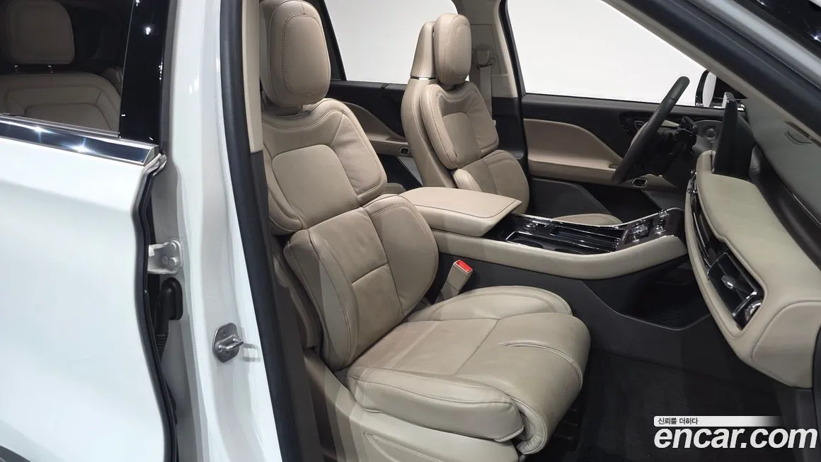 Lincoln Aviator 2023 из KR, фото 10