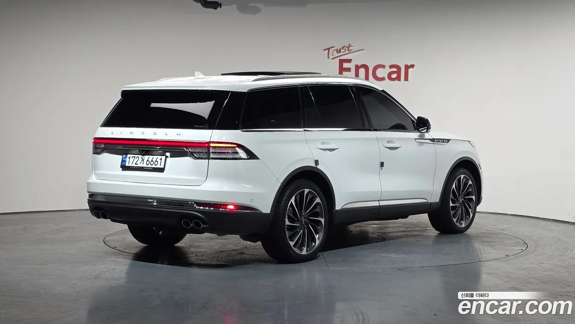 Lincoln Aviator 2023 из KR, фото 2