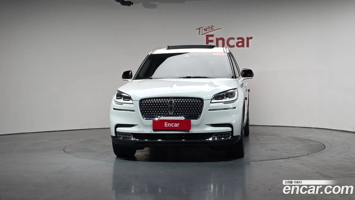 Lincoln Aviator 2023 из KR, фото 3