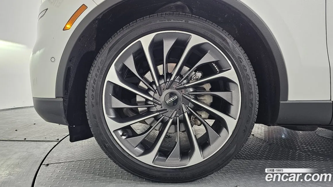 Lincoln Aviator 2023 из KR, фото 5