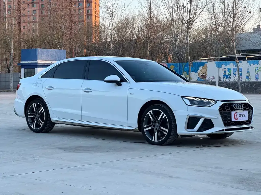 Audi A4L 2021 из CN, фото 3