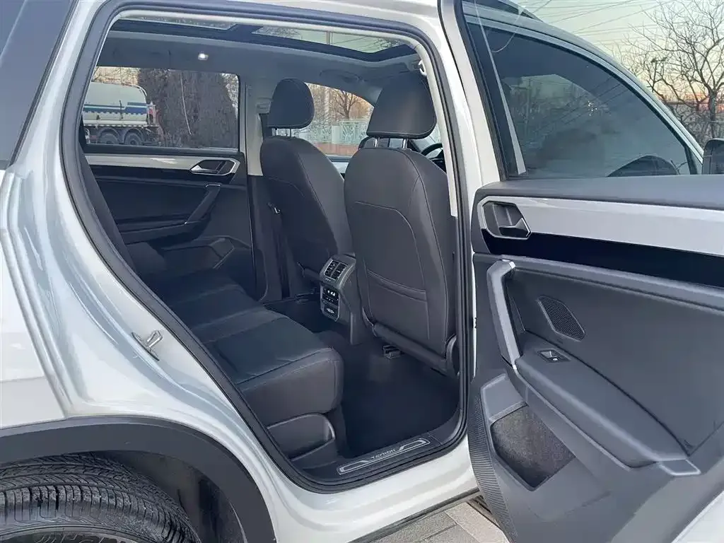 Volkswagen Tayron 2021 из CN, фото 4