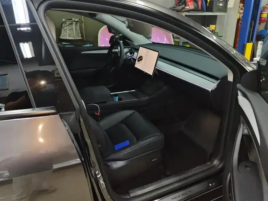 Tesla Model Y 2024 из CN, фото 4
