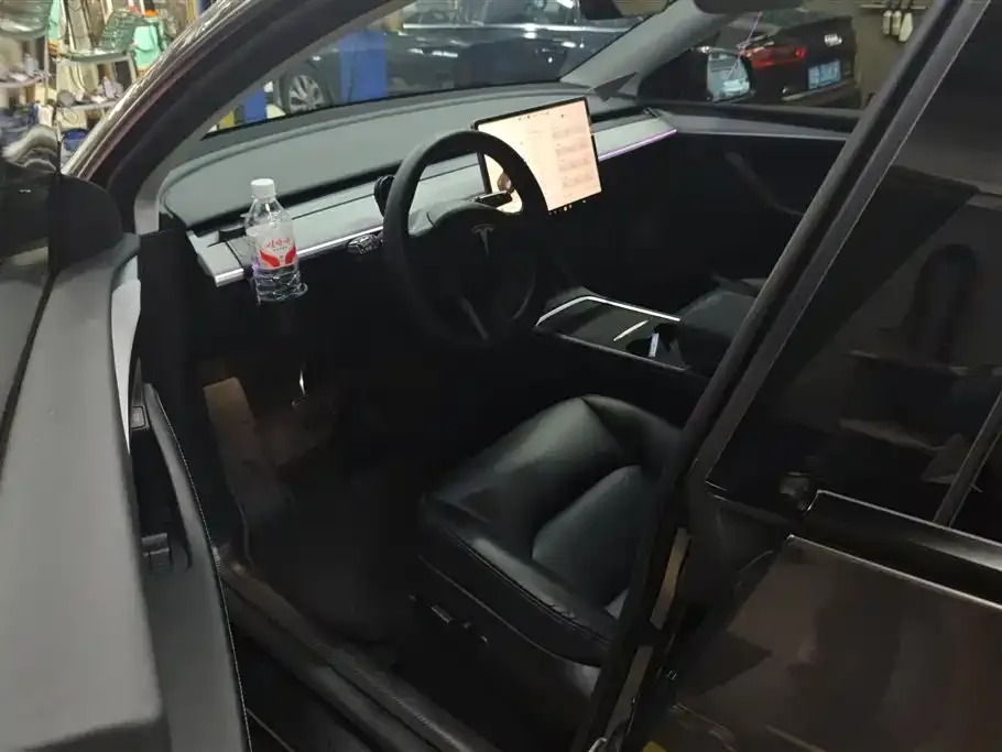 Tesla Model Y 2024 из CN, фото 8