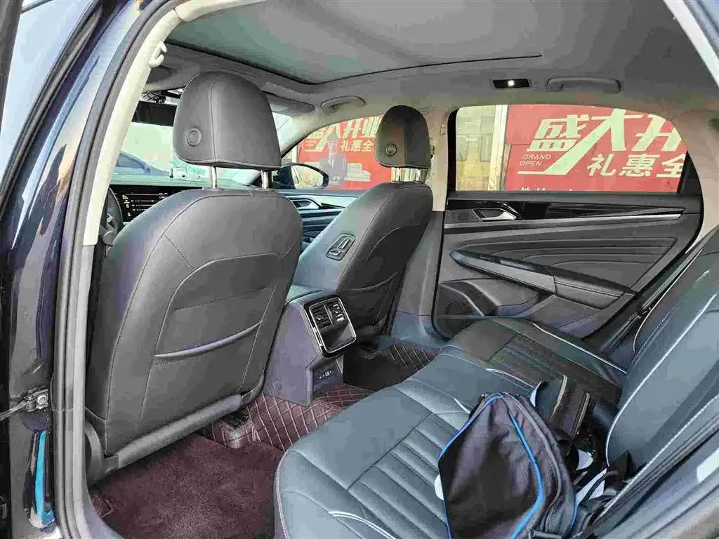 Volkswagen Passat 2022 из CN, фото 9