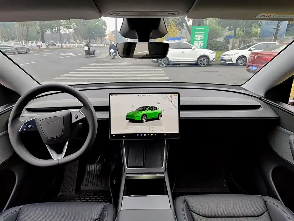 Tesla Model Y — фото 3