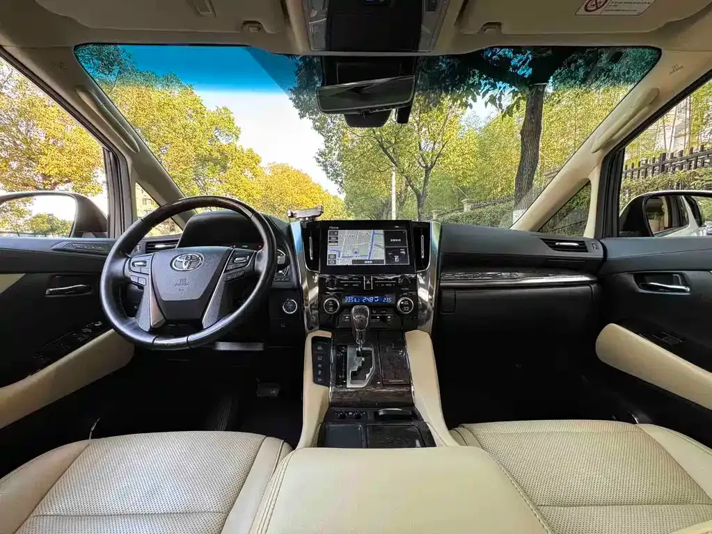Toyota Alphard 2022 из CN, фото 5