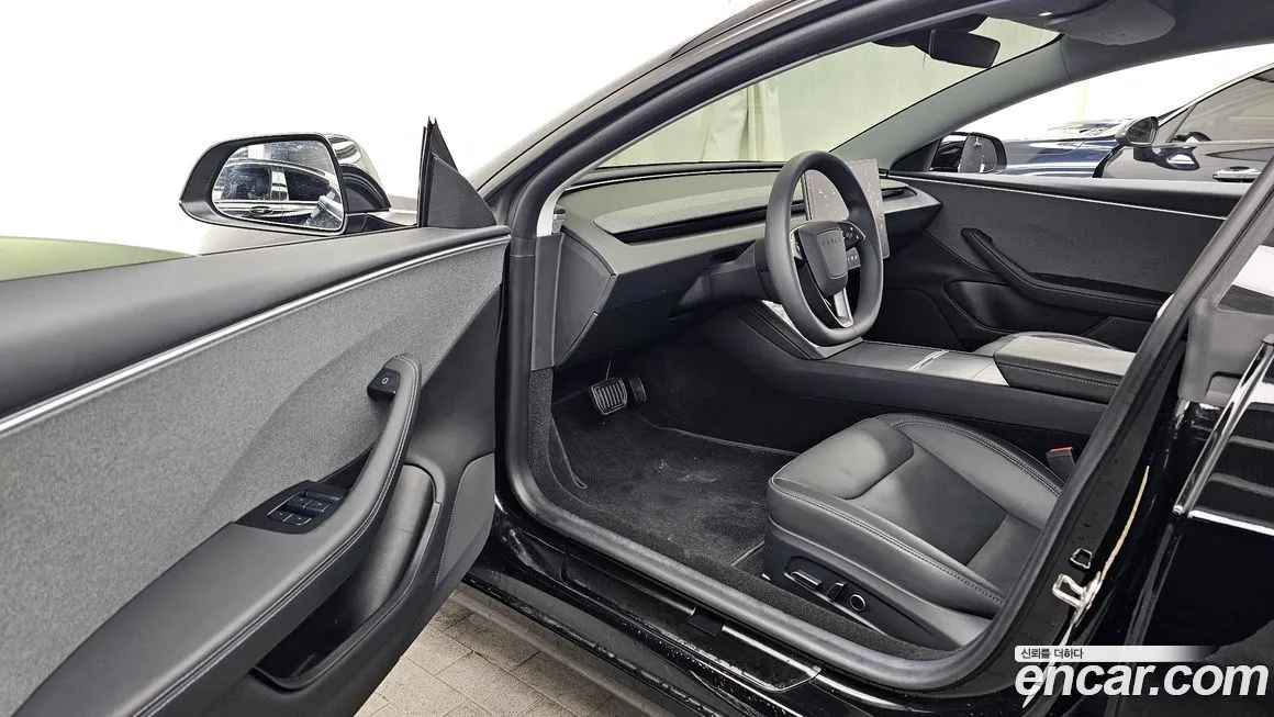 Tesla Model 3 — фото 10