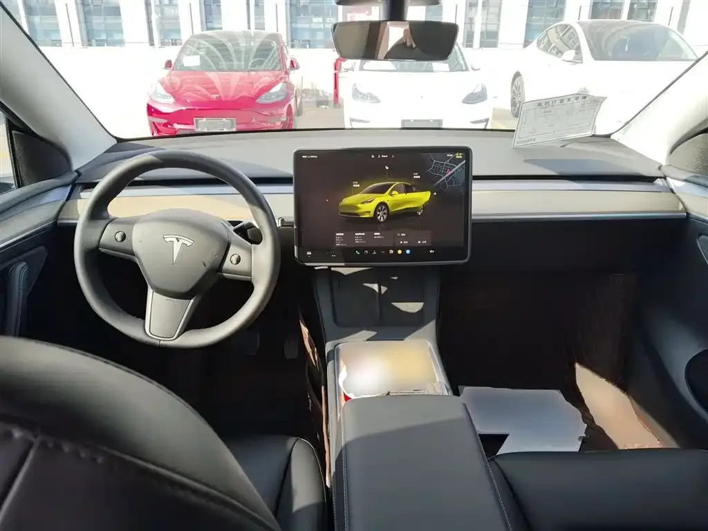 Tesla Model Y — фото 2