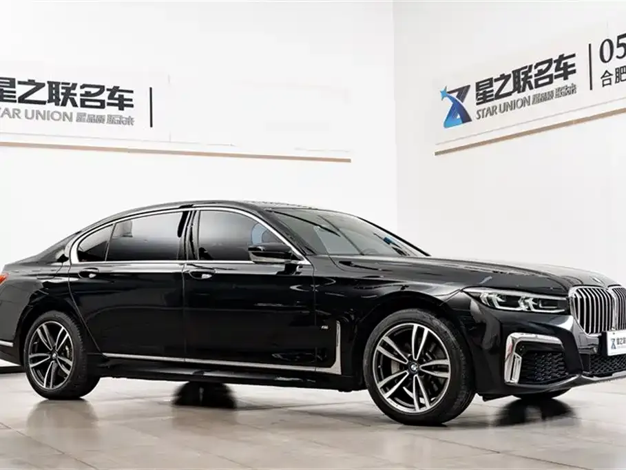 BMW 7 Series 2022 из CN, фото 7