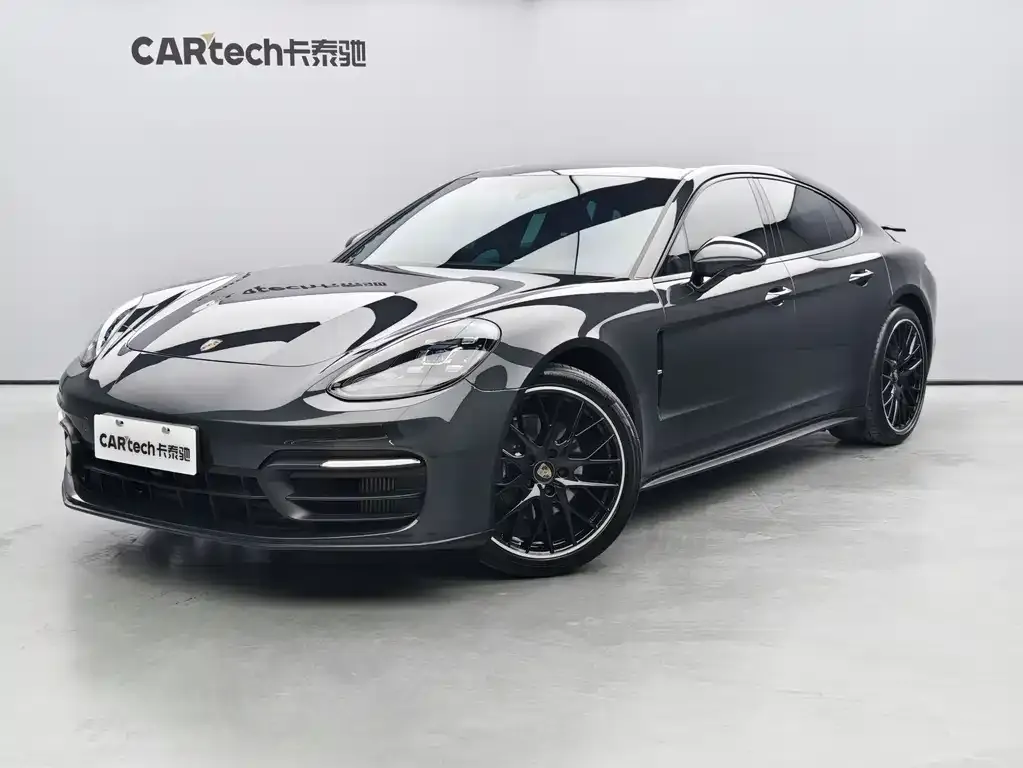 Porsche Panamera — фото 1