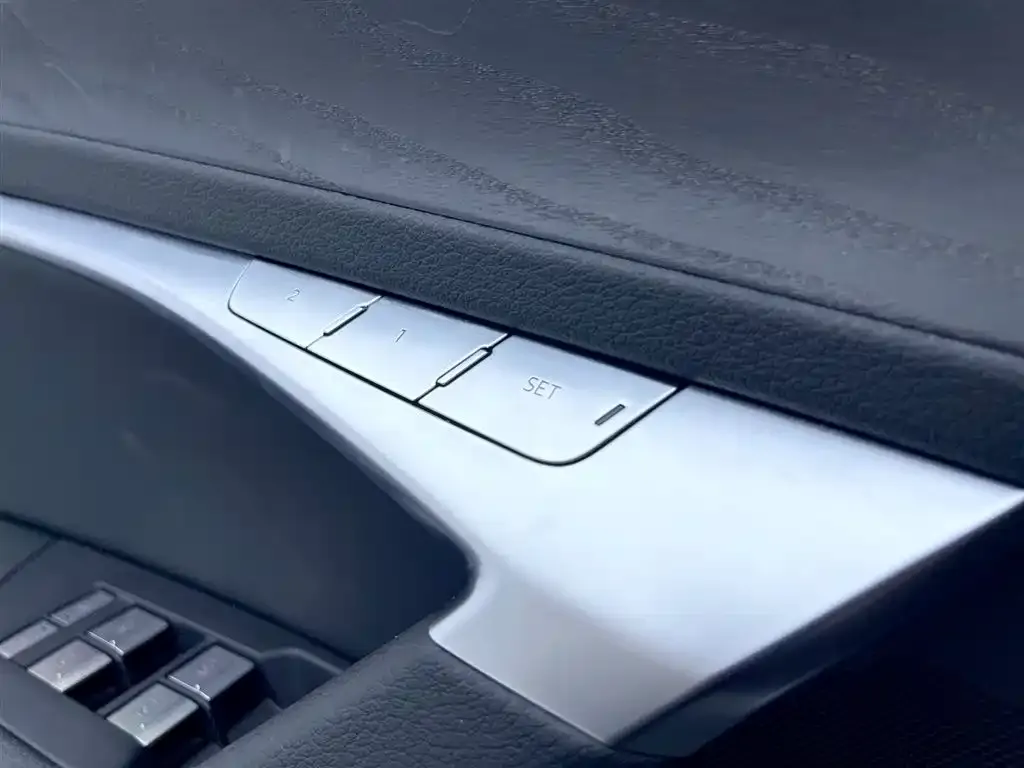 Audi A6L 2025 из CN, фото 4