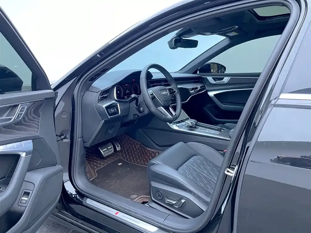Audi A6L 2025 из CN, фото 6