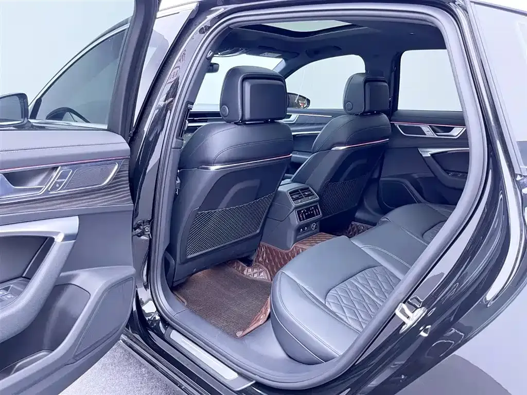 Audi A6L 2025 из CN, фото 9