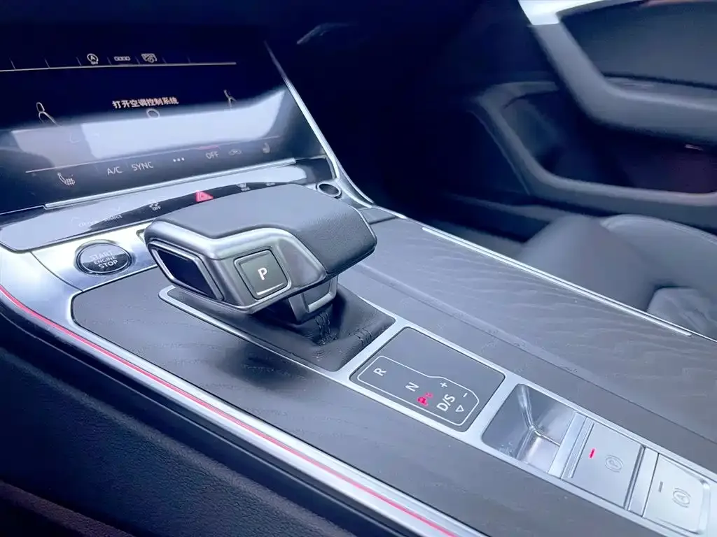 Audi A6L 2025 из CN, фото 5