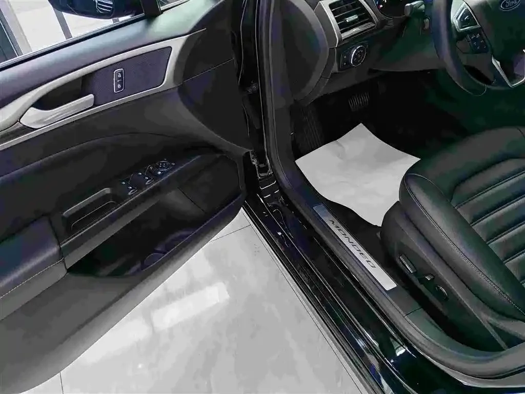 Ford Mondeo 2021 из CN, фото 7