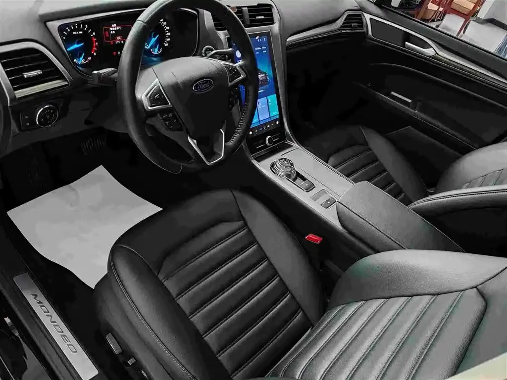 Ford Mondeo 2021 из CN, фото 2