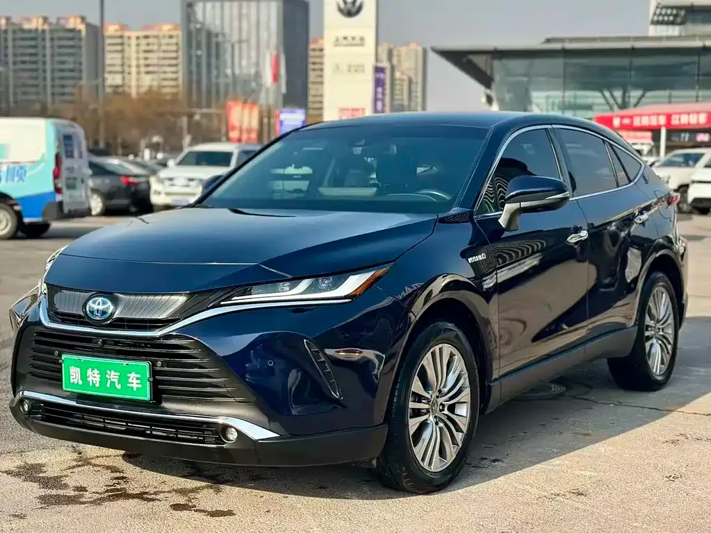 Toyota Harrier 2023 из CN, фото 1