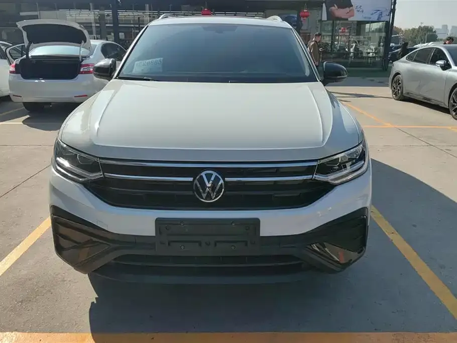 Volkswagen Tiguan L 2025 из CN, фото 3