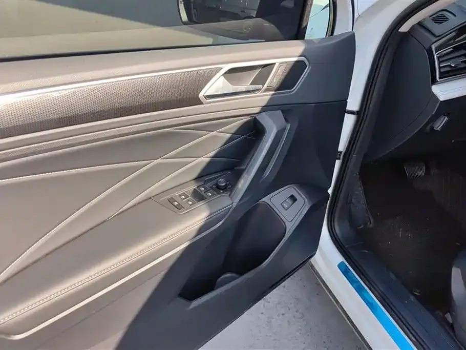 Volkswagen Tiguan L 2025 из CN, фото 8