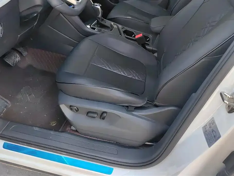 Volkswagen Tiguan L 2025 из CN, фото 2