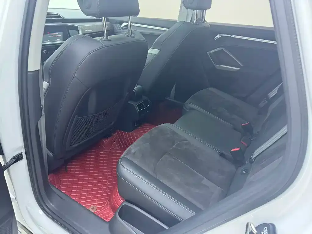 Audi Q3 2022 из CN, фото 5