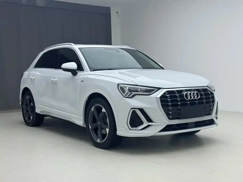 Audi Q3 2022 из CN, фото 2