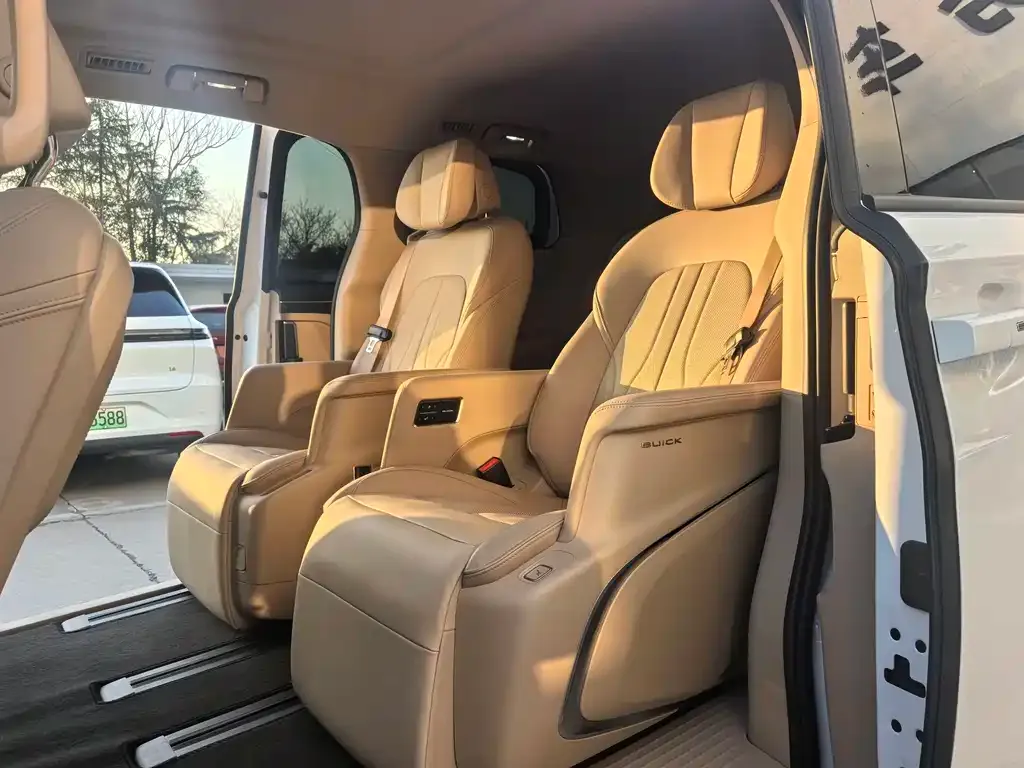 Buick GL8 Hybrid 2025 из CN, фото 8