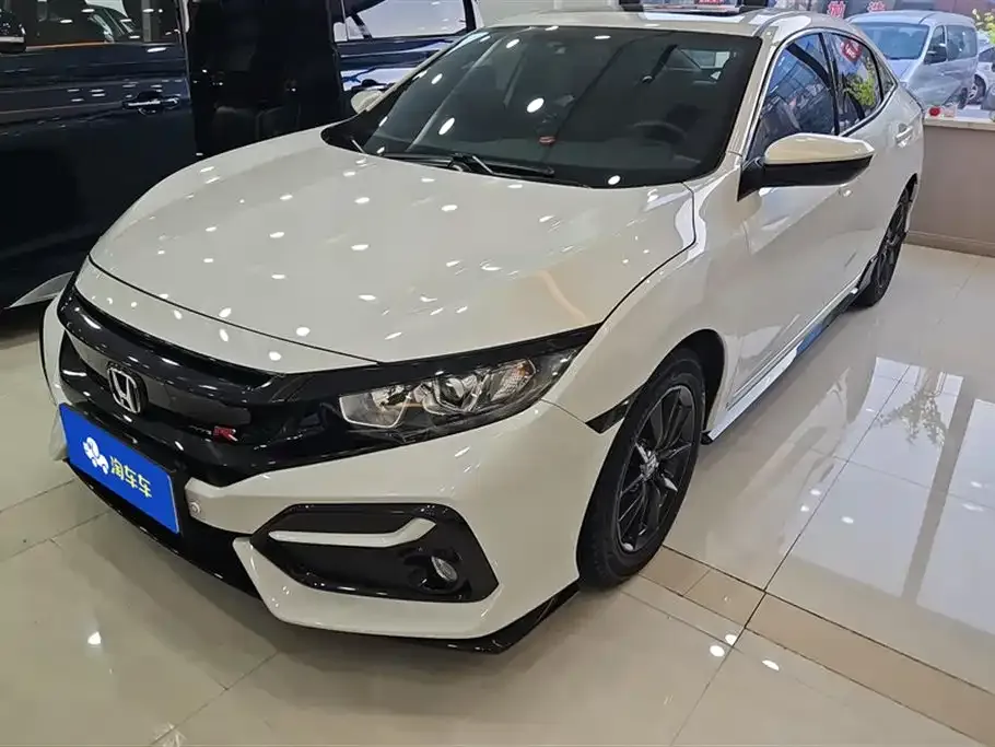 Honda Civic — фото 1