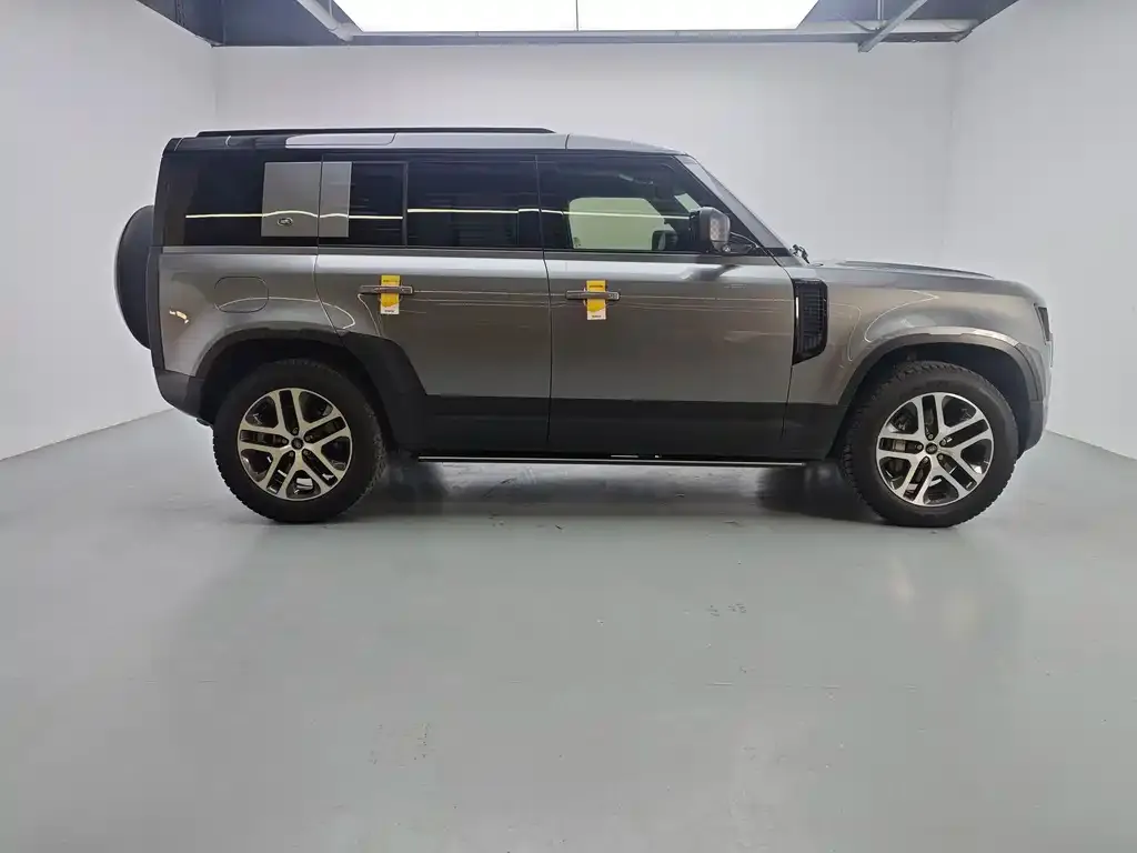 Land Rover Defender 2023 из CN, фото 2